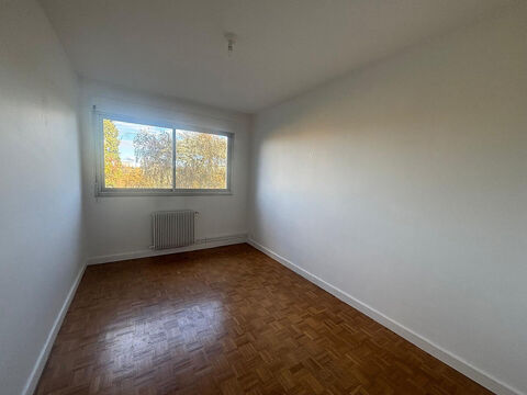  Appartement � louer 4 pi�ces 102 m�