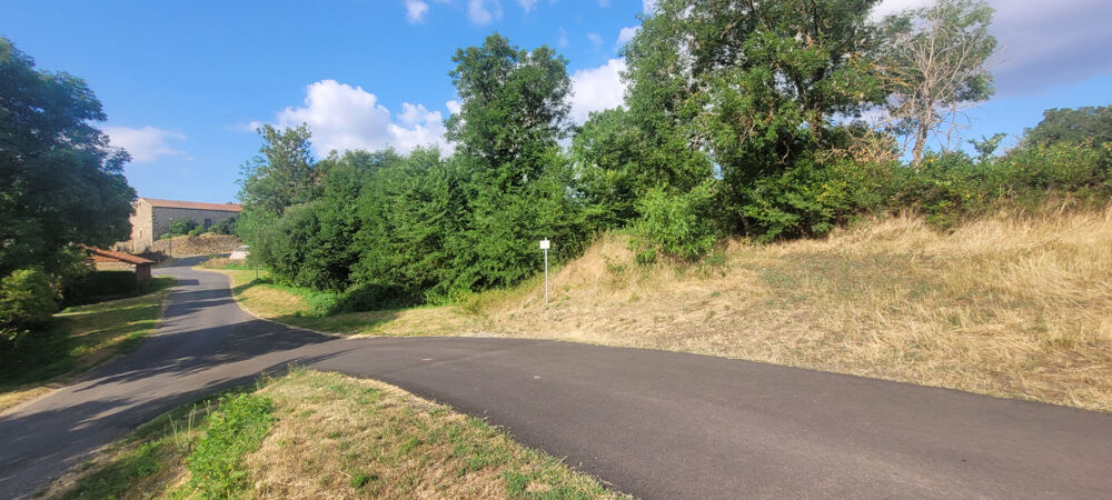 Vente Terrain terrain constructible non viabilisé d'une surface de 1793m² Sanssac l eglise