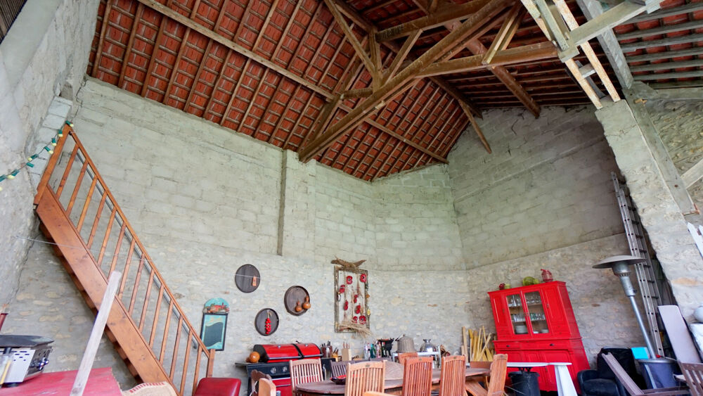 Grange à réhabiliter à Flins-Sur-Seine 152 m2