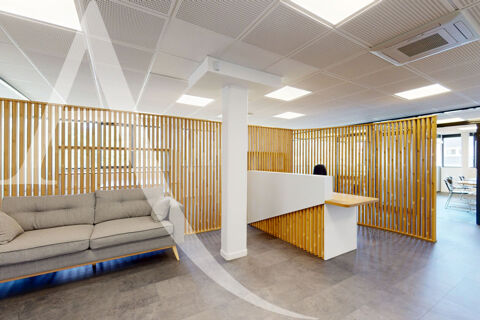 Bureaux aménagés de 140m² environ, terrasse, garage et 5 places de parkings 3100 64200 Biarritz