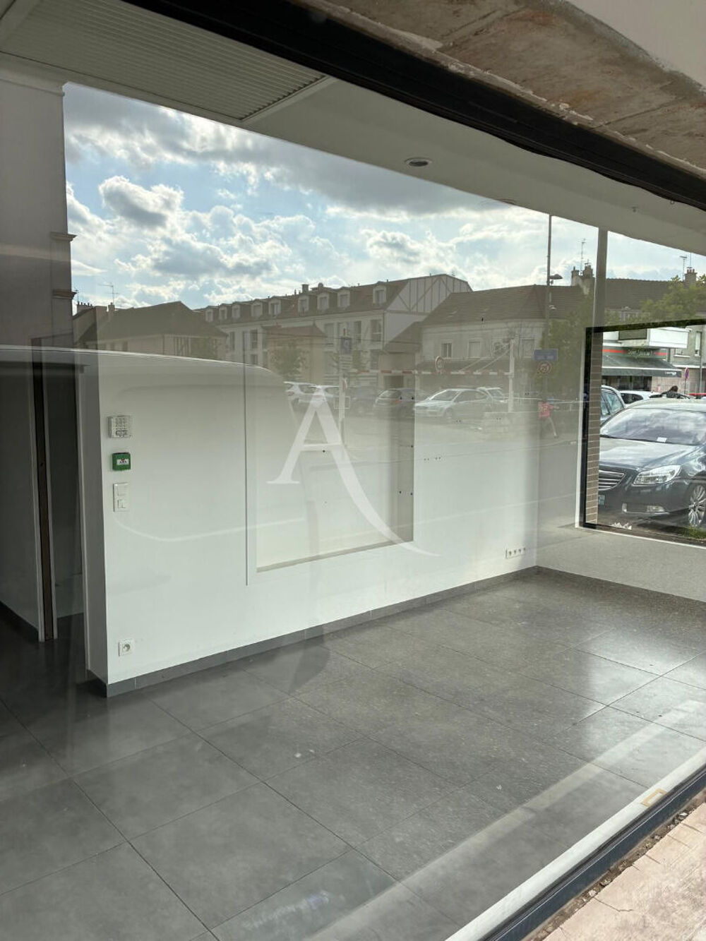   Local commercial Morangis 75 m2 Morangis