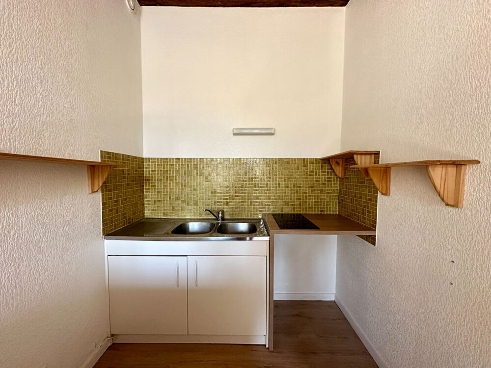 Location Appartement T1 entièrement rénové de 33m2 - Place Anne Laprévote - VIEUX CHENOVE Chenove