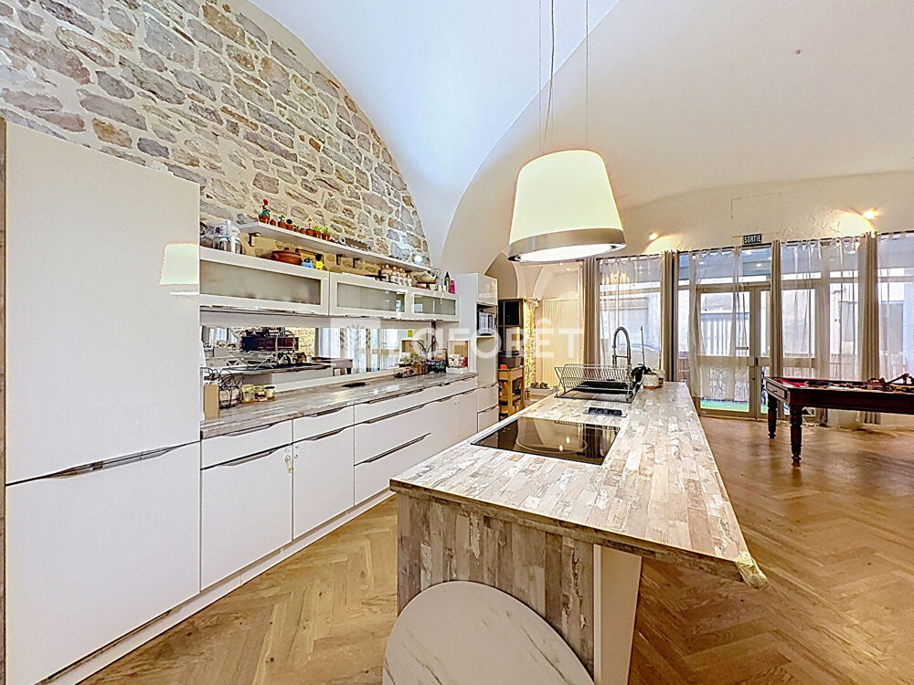 Vente Maison APPARTEMENT DE CARACTÈRE DE 143 M² AVEC TERRASSE COUVERTE ET 2 PLACES DE PARKING Saint amour