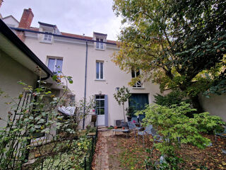  Maison à vendre 14 pièces 271 m²