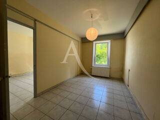  Appartement à louer 3 pièces 65 m²