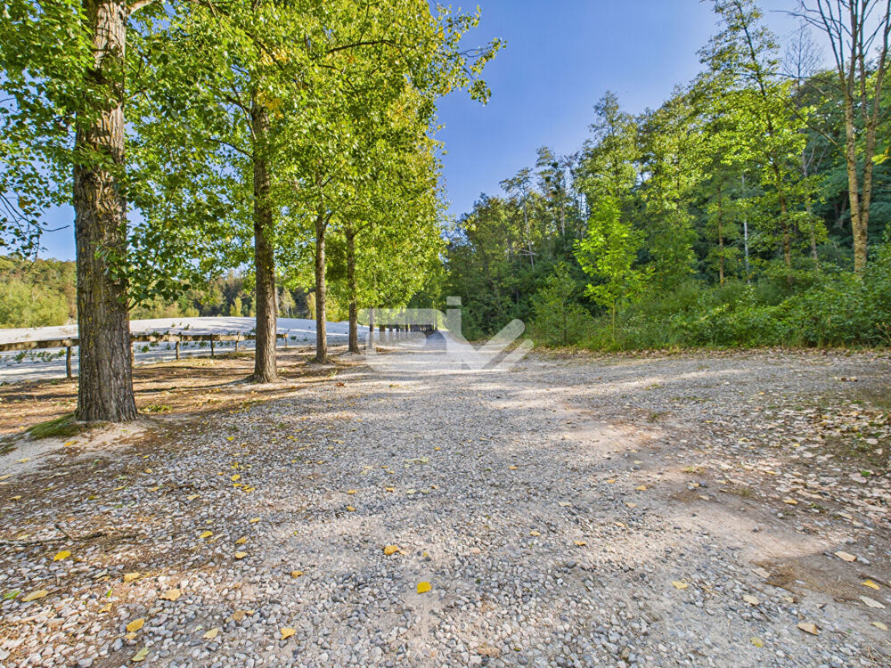 Vente Villa Propriété d'Exception au Coeur de la Nature, plan d'eau, restaurant, chalet, maison d'habitation et dépendances Soissons