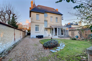  Maison � vendre 8 pi�ces 217 m�