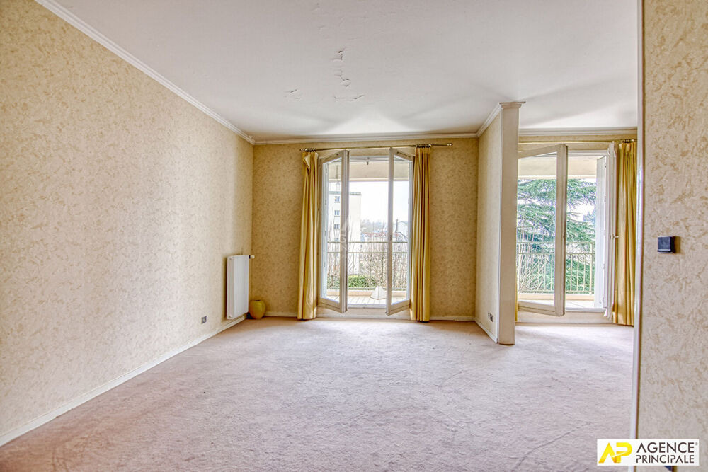 Vente Appartement Versailles Rive-Droite Appartement 5 pièces 102.71 m² carrez situé au 2eme étage avec ascenseur, cave et box Versailles