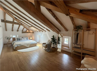  Maison à vendre 15 + pièces 719 m²