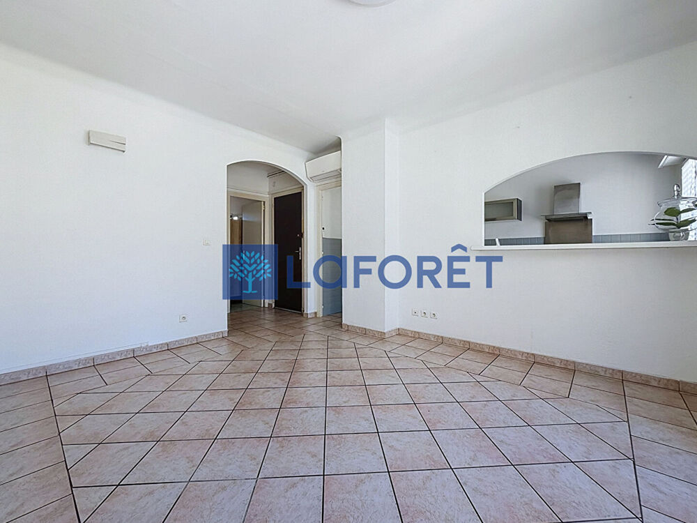 Vente Appartement Appartement 2 pièces à vendre en centre-ville de Draguignan - Réf. 3964 Draguignan