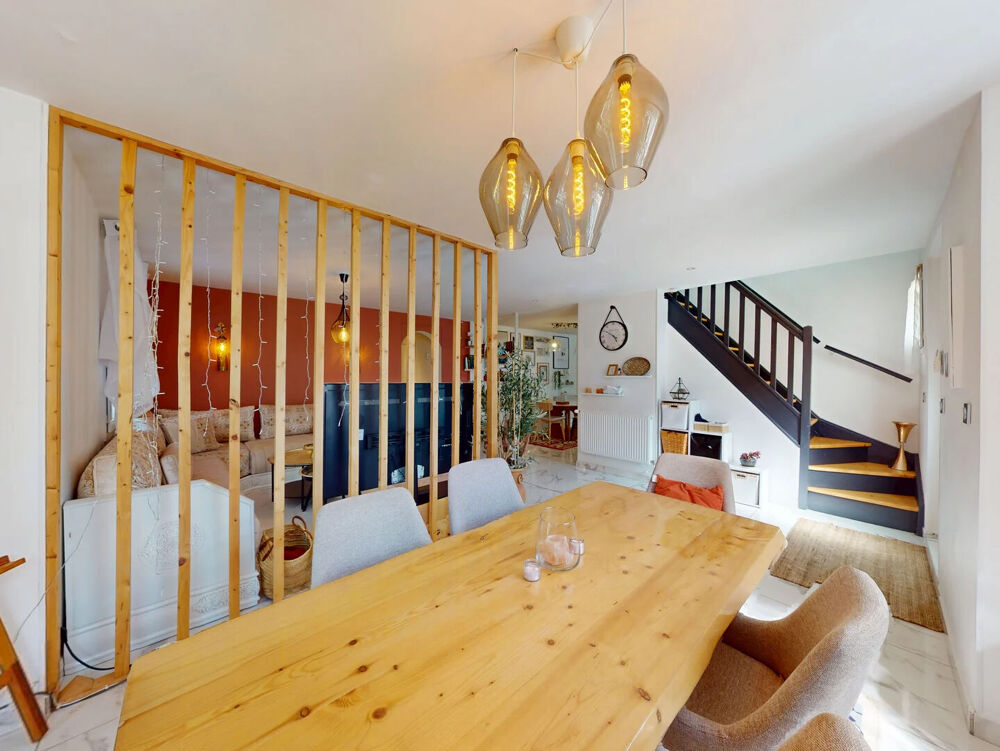 GAGNY CENTRE ,UNE MAISON FAMILIALE RÉNOVÉE OÙ CHAQUE ESPACE A ÉTÉ PENSÉ POUR LE QUOTIDIEN