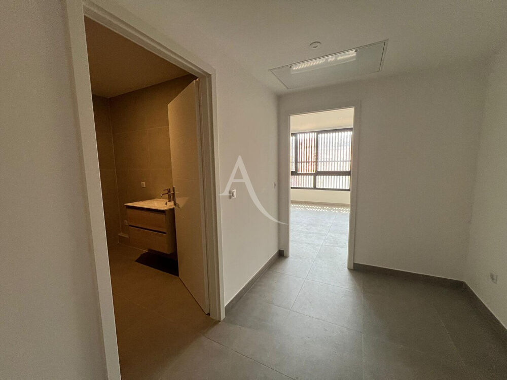 Vente Appartement Grand studio à proximité immédiate de Cannes Banane, des commerces et des plages Cannes