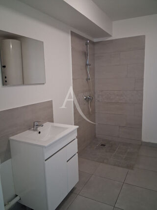  Appartement à louer 2 pièces 48 m²