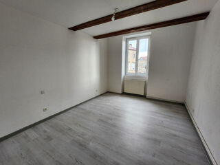  Appartement à louer 4 pièces 82 m²