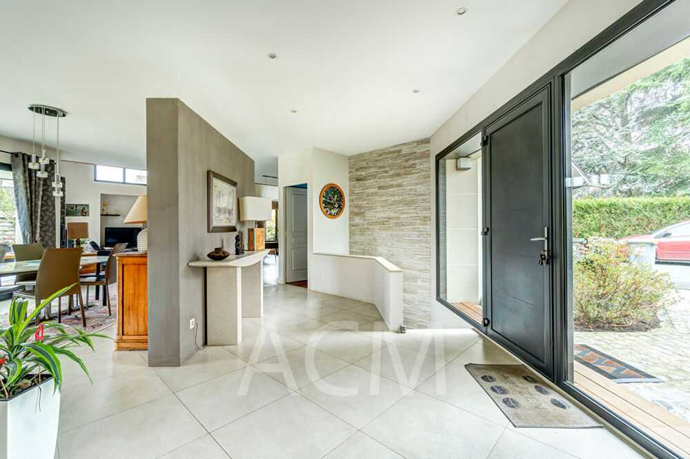 Vente Maison Rare sur le marché Maison plain-pied - Le Mesnil Le Roi -  8 pièces Le mesnil le roi