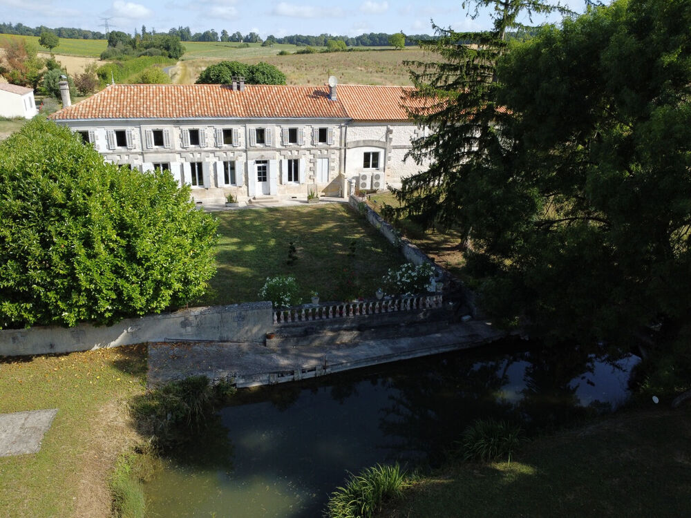 Belle demeure proche Mirambeau