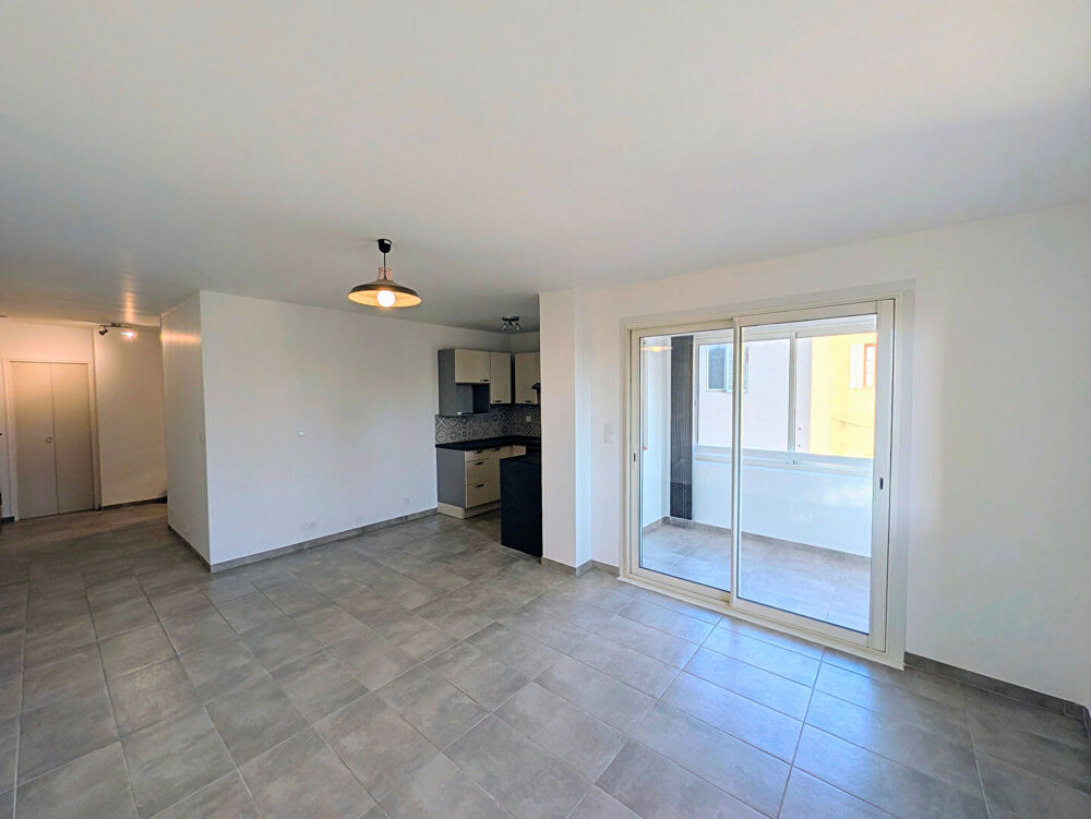 Location Appartement APPARTEMENT EGUILLES - 2 pièce(s) - 44.15 m2 Eguilles