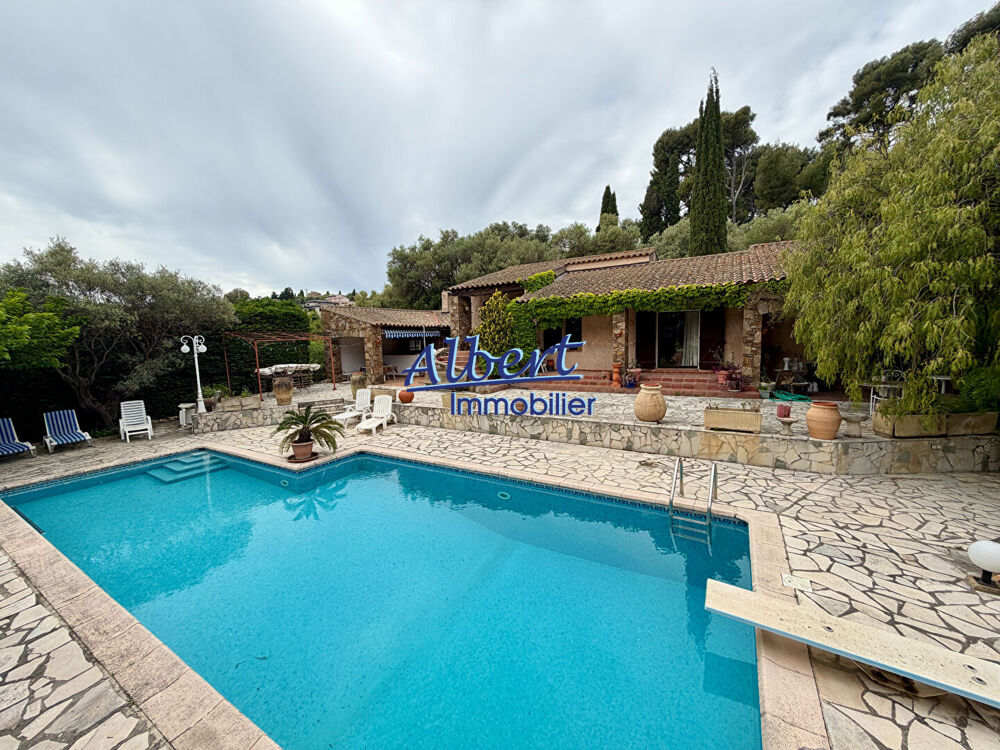 Vente Maison Villa Ollioules 6 pièce(s) 177.11 m2 Ollioules