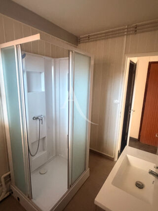  Appartement à louer 1 pièce 50 m²