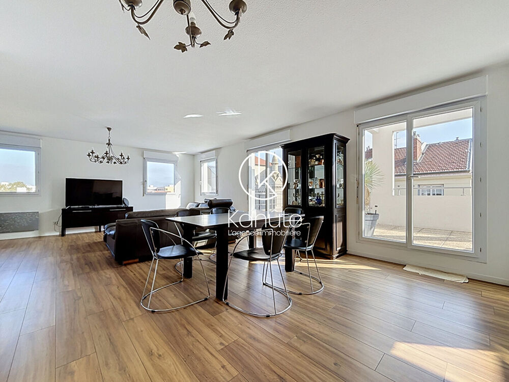 Vente Appartement Proximité de la Gare Part Dieu, Appartement  duplex Lyon 5 pièce(s) 119 m2, dernier étage, 3 chambres, terrasse, garage Lyon 3