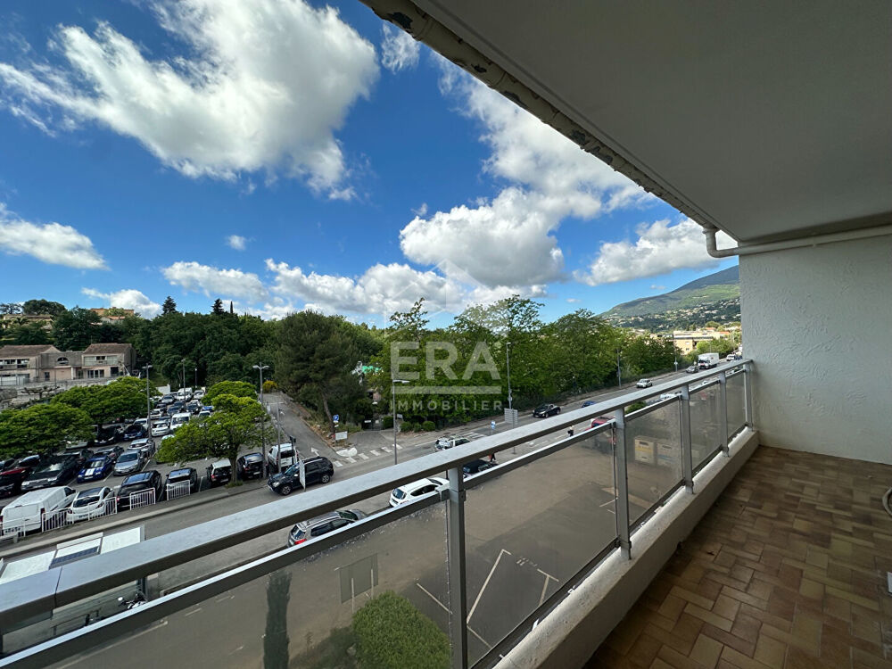 Dernier étage avec terrasse plein sud, parking et cave - Fort potentiel d'aménagement