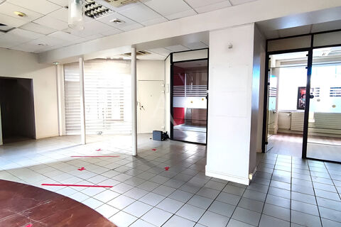 Local commercial Macon 390 m2 335000 71000 Macon