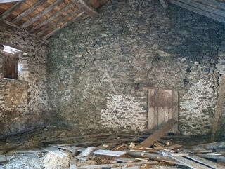  Remise / Grange à vendre 124 m² Puyvalador