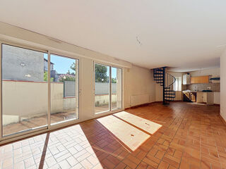  Immeuble à vendre 300 m²