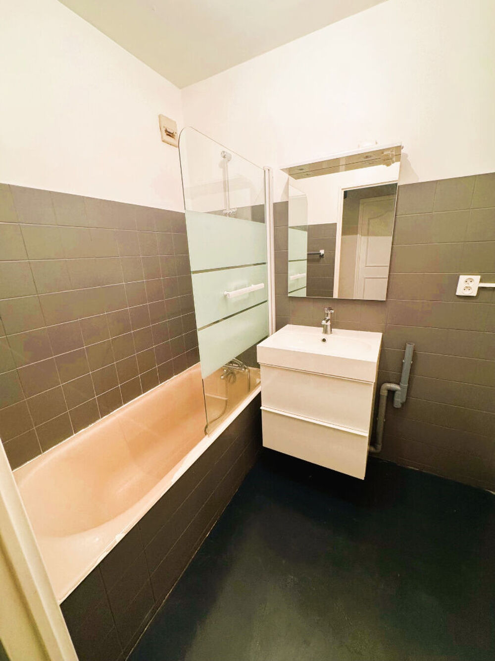 Location Appartement Mantes la Jolie appartement T2 proche de la gare. Mantes la jolie