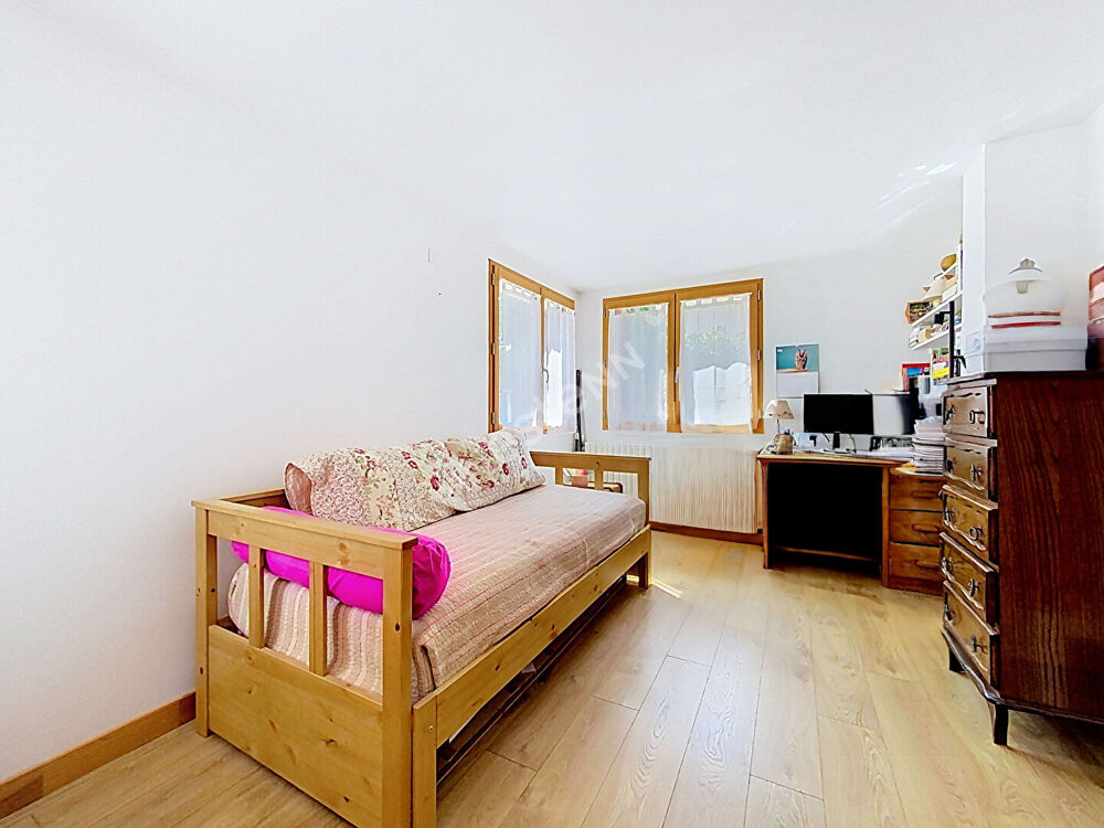 Exclusivité NESTENN Sisteron - Superbe Maison 6 pièces avec grand séjour et environnement privilégié
