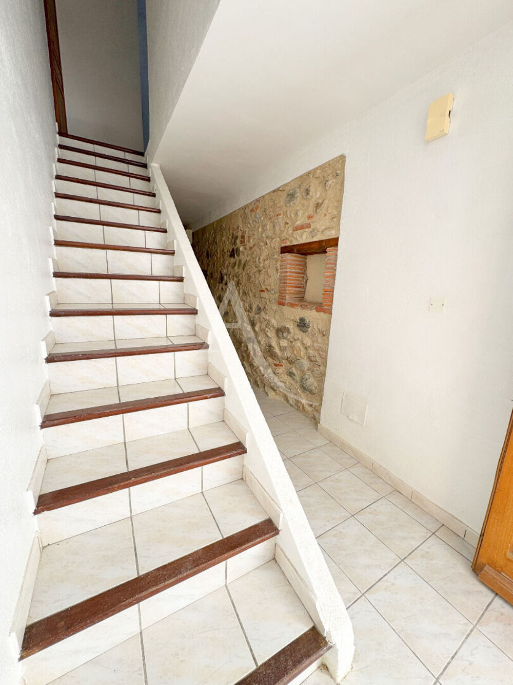 TERRATS : Charmante maison de village 4 pièces - 70 m² rénovée .