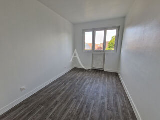 Appartement à louer 3 pièces 67 m²