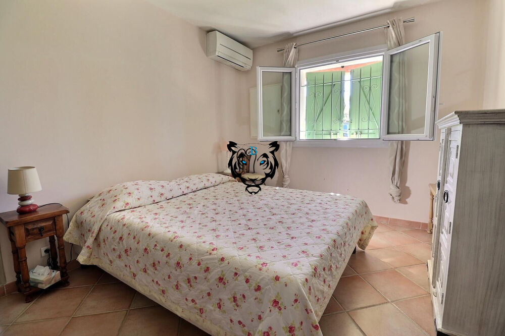 à vendre  Maison Roquebrune-sur-Argens (83520)