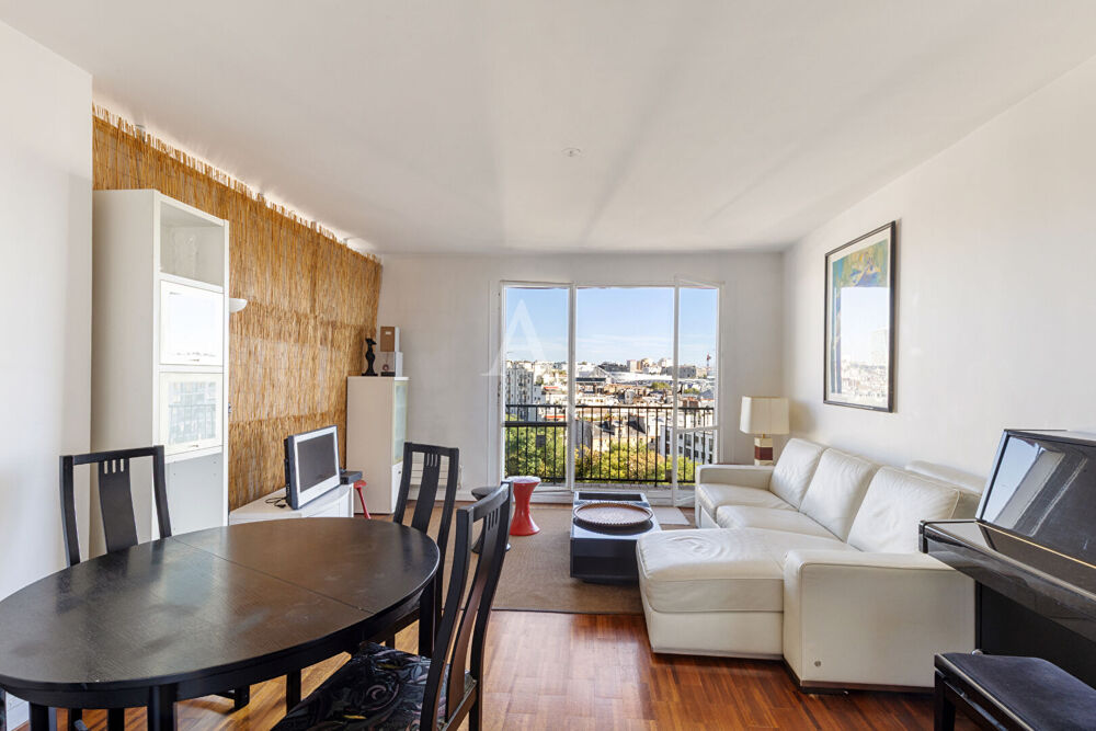 Vente Appartement LOURMEL - Dernier étage, vue dégagée et balcon plein ciel. Parking Paris 15