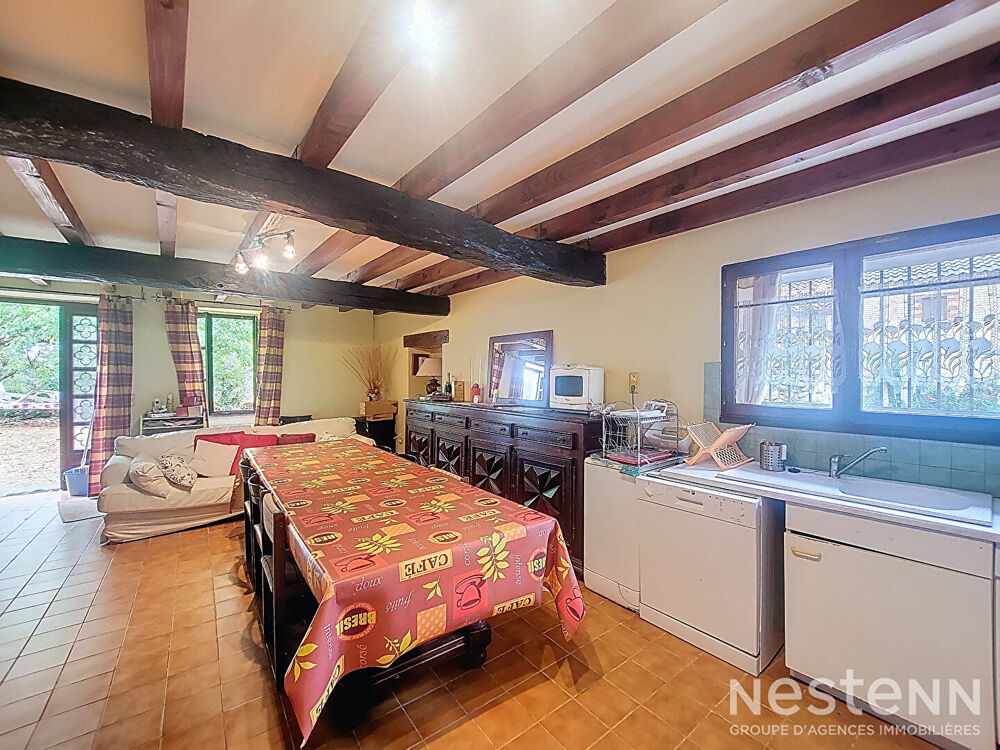 A Vendre Maison en pierre de 79 m² avec dépendances de 116 m² dans un hameau de Lagraulet-du-Gers