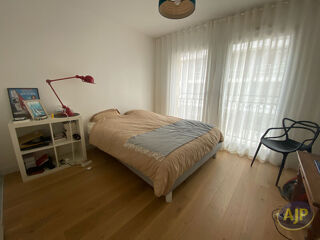  Appartement à louer 4 pièces 125 m²