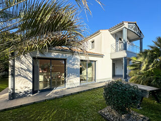  Maison � vendre 6 pi�ces 217 m�