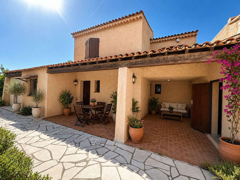 Villa familiale 8 pièces à vendre à Saint-Raphaël