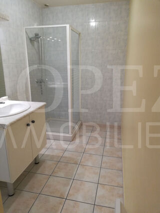  Appartement à louer 3 pièces 64 m²