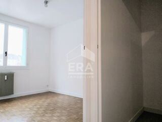  Appartement à louer 3 pièces 60 m²