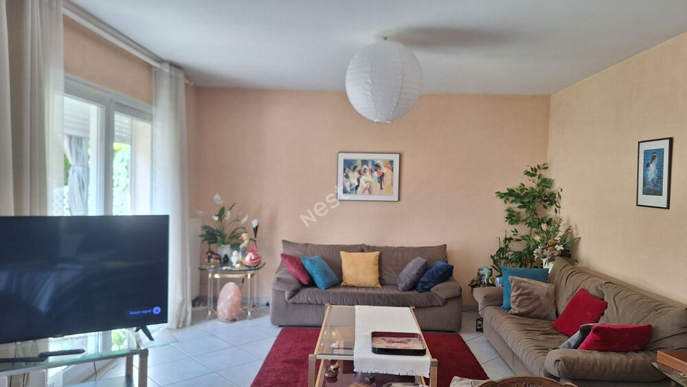 Maison à vendre à Crissey - 5 pièces, 3 chambres, jardin, garage, combles aménageables.