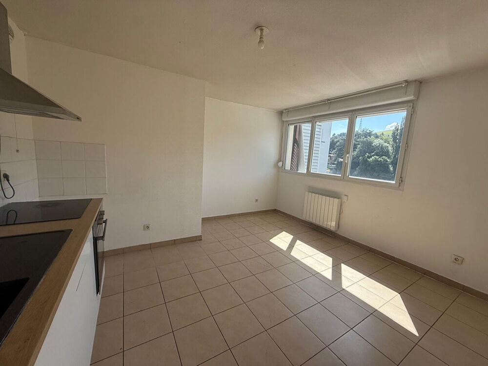 A vendre SAINT ETIENNE ! Duplex lumineux au dernier étage - terrasse spacieuse et parking couvert
