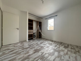 Maison à louer 3 pièces 77 m²