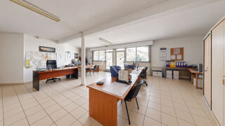   Local commercial Pontcarre 105 m2 Roissy en brie