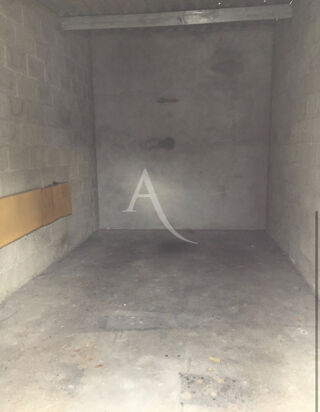  Parking / Garage à vendre 1 pièce 16 m² La roche sur yon