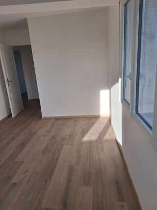  Maison à louer 4 pièces 104 m²