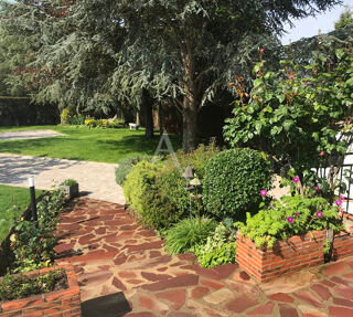  Maison  vendre 7 pices 185 m