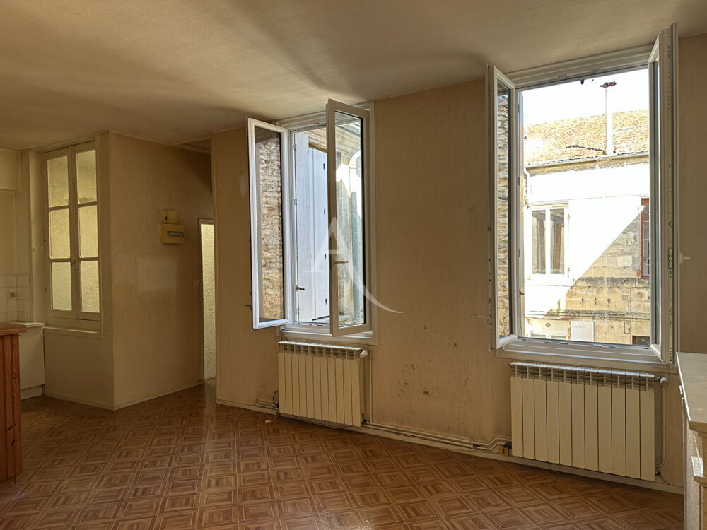 Maison Duplex Fond de cour à rénover