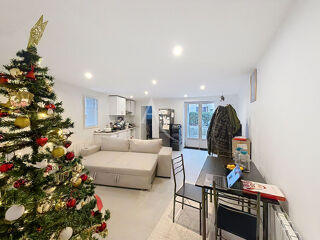  Immeuble � vendre 203 m�