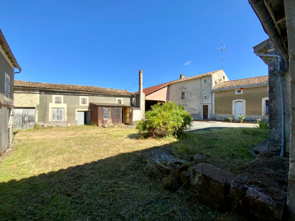 137 m² à réveiller, 500 m² à imaginer ? Créez votre projet à Saint-Ciers !